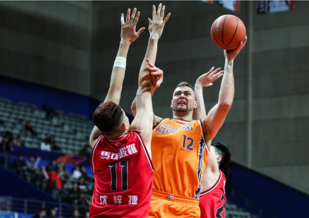 关于费城76人内部会议纪要流出：今夜绝杀压哨，CBA季后赛使命明确，临场指挥获称赞的信息