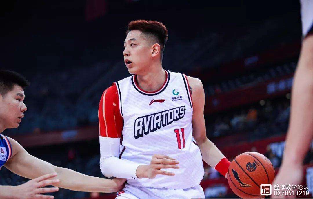 关于费城76人内部会议纪要流出：今夜绝杀压哨，CBA季后赛使命明确，临场指挥获称赞的信息